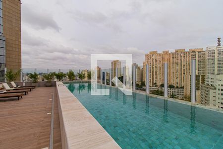 Studio à venda com 27m², 1 quarto e sem vagaÁrea comum - Piscina