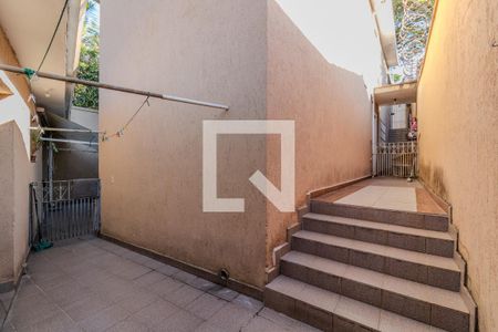 Casa para alugar com 250m², 3 quartos e 4 vagas Casa para alugar com 250m², 3 quartos e 4 vagasÁrea Externa