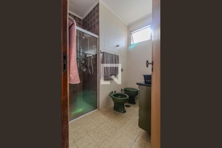 Casa para alugar com 250m², 3 quartos e 4 vagas Casa para alugar com 250m², 3 quartos e 4 vagasBanheiro 1