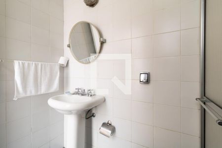 Casa à venda com 420m², 3 quartos e 1 vagaBanheiro 3