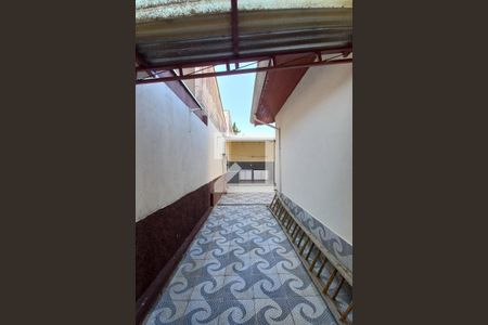 Casa à venda com 169m², 2 quartos e 3 vagasCorredor Lateral