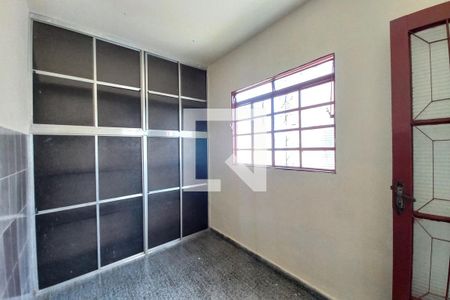 Casa à venda com 169m², 2 quartos e 3 vagasSala