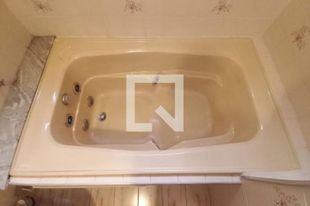 Casa à venda com 169m², 2 quartos e 3 vagasDetalhe do Banheiro da Suite