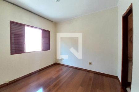 Casa à venda com 169m², 2 quartos e 3 vagasQuarto 2 - Suíte