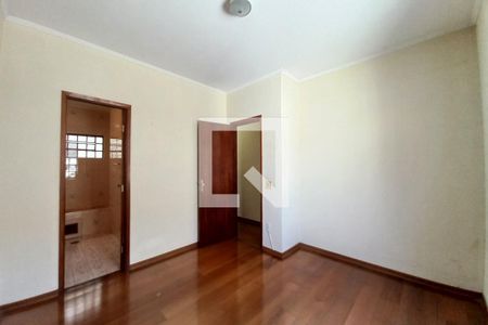Casa à venda com 169m², 2 quartos e 3 vagasQuarto 2 - Suíte