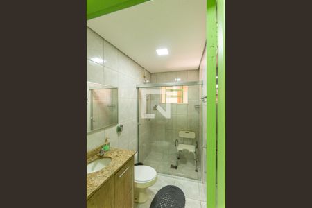 Casa à venda com 158m², 4 quartos e 2 vagas Casa à venda com 158m², 4 quartos e 2 vagasCasa 2- Banheiro