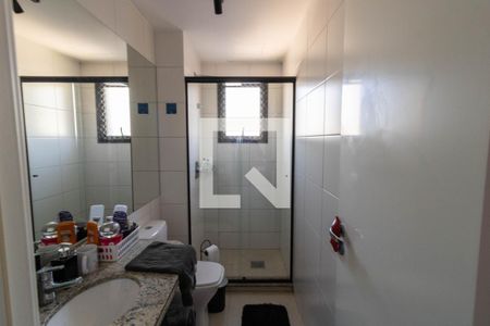 Apartamento à venda com 65m², 2 quartos e 2 vagas Apartamento à venda com 65m², 2 quartos e 2 vagasBanheiro da Suíte