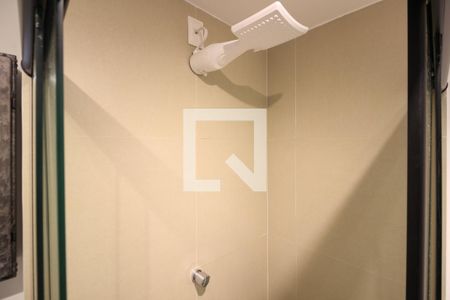 Banheiro de kitnet/studio para alugar com 1 quarto, 25m² em Pinheiros, São Paulo