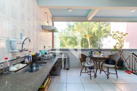 Casa à venda com 205m², 3 quartos e 2 vagasCozinha