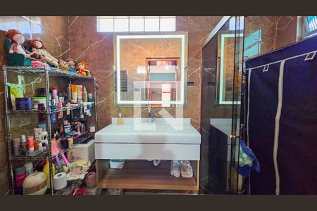 Casa à venda com 400m², 4 quartos e 3 vagasBanheiro 2