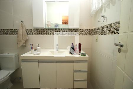 Casa à venda com 700m², 4 quartos e 8 vagasBanheiro da Suíte 3