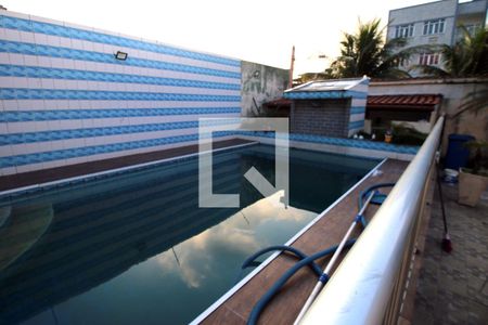 Casa à venda com 700m², 4 quartos e 8 vagasPiscina