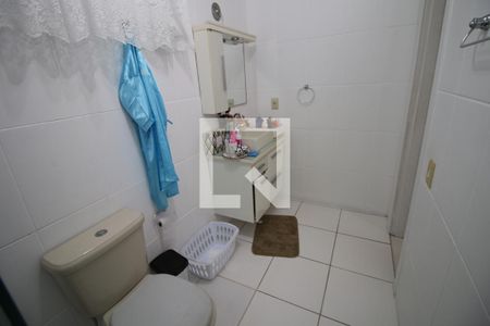 Casa à venda com 700m², 4 quartos e 8 vagasBanheira da Suíte 4