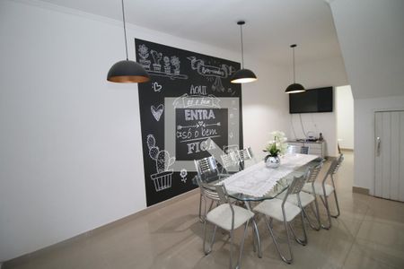 Casa à venda com 700m², 4 quartos e 8 vagasCozinha e Copa