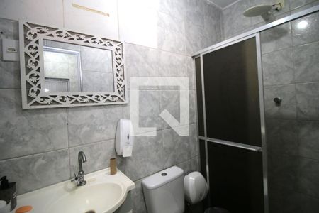 Casa à venda com 700m², 4 quartos e 8 vagasBanheiro de serviço 2