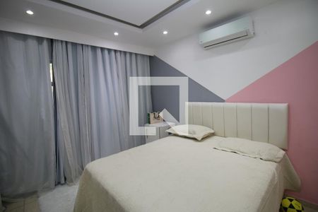 Casa à venda com 700m², 4 quartos e 8 vagasQuarto 2 - Suíte