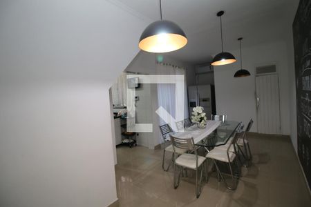 Casa à venda com 700m², 4 quartos e 8 vagasCozinha e Copa