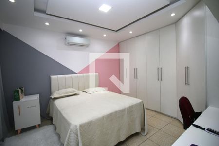 Casa à venda com 700m², 4 quartos e 8 vagasQuarto 2 - Suíte