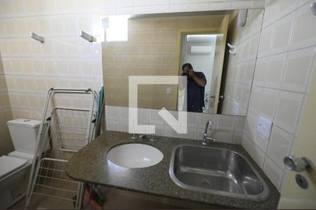 Banheiro de kitnet/studio à venda com 1 quarto, 23m² em Setor Central, Goiânia