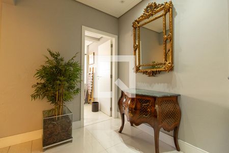 Casa de condomínio à venda com 464m², 4 quartos e 4 vagas Casa de condomínio à venda com 464m², 4 quartos e 4 vagasCorredor 1