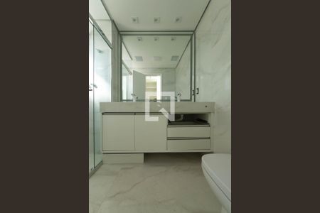 Apartamento à venda com 168m², 3 quartos e 3 vagasBanheiro da Suíte 3