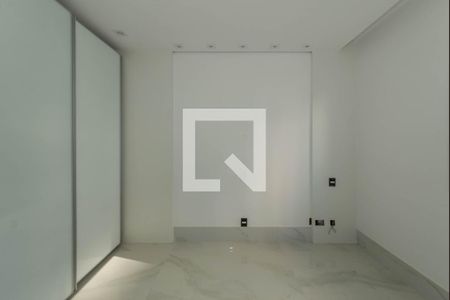 Apartamento à venda com 168m², 3 quartos e 3 vagasSuíte 1