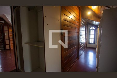 Casa à venda com 344m², 4 quartos e 4 vagasCloset da Suíte 1