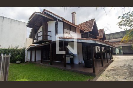 Casa à venda com 344m², 4 quartos e 4 vagasFachada da Casa