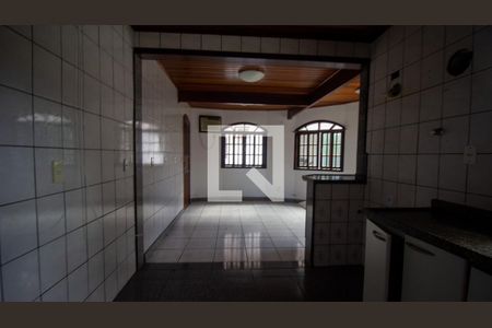 Casa à venda com 344m², 4 quartos e 4 vagasCozinha