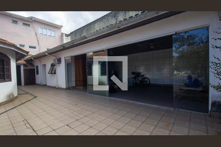 Casa à venda com 344m², 4 quartos e 4 vagasÁrea de Serviço