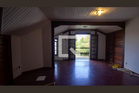 Casa à venda com 344m², 4 quartos e 4 vagasSuíte 1