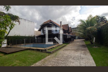 Casa à venda com 344m², 4 quartos e 4 vagasFachada da Casa