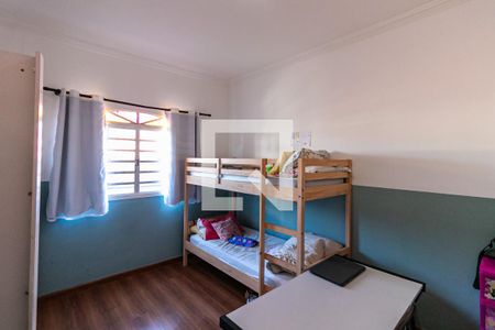 Casa à venda com 360m², 3 quartos e 8 vagasQuarto 2