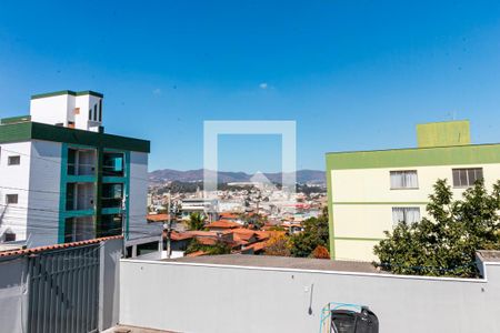 Casa à venda com 360m², 3 quartos e 8 vagasVista
