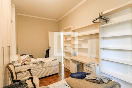 Casa para alugar com 690m², 4 quartos e 8 vagas Casa para alugar com 690m², 4 quartos e 8 vagasQuarto 2