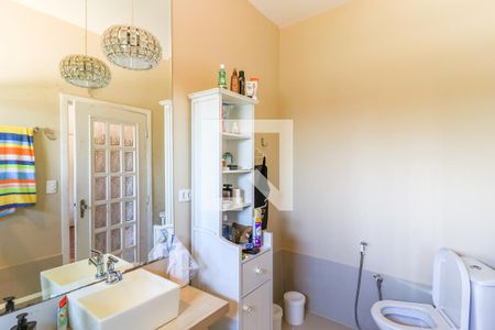 Casa para alugar com 690m², 4 quartos e 8 vagas Casa para alugar com 690m², 4 quartos e 8 vagasBanheiro da Suíte 2