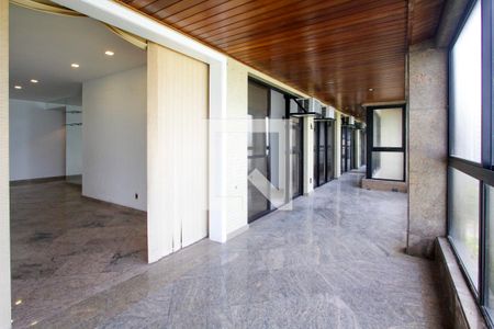 Apartamento para alugar com 125m², 3 quartos e 1 vaga Apartamento para alugar com 125m², 3 quartos e 1 vagaVaranda