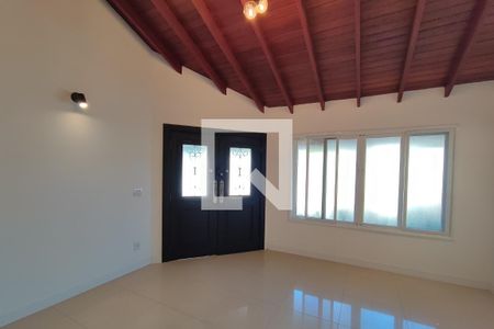Casa de condomínio à venda com 360m², 5 quartos e 2 vagas Casa de condomínio à venda com 360m², 5 quartos e 2 vagasSala