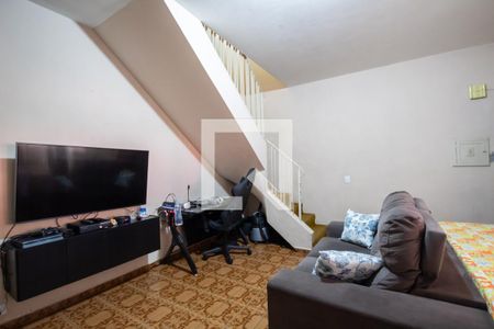 Casa à venda com 110m², 2 quartos e 2 vagas Casa à venda com 110m², 2 quartos e 2 vagasSala