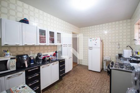 Casa à venda com 110m², 2 quartos e 2 vagas Casa à venda com 110m², 2 quartos e 2 vagasCozinha