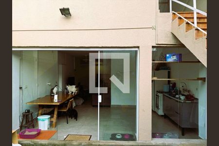 Casa à venda com 180m², 4 quartos e 2 vagas Casa à venda com 180m², 4 quartos e 2 vagasFoto 21