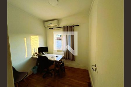 Casa à venda com 180m², 4 quartos e 2 vagas Casa à venda com 180m², 4 quartos e 2 vagasFoto 15