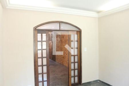 Sala de TV de casa à venda com 3 quartos, 205m² em Olímpico, São Caetano do Sul