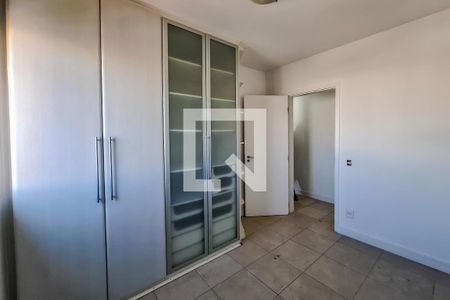 Apartamento à venda com 71m², 3 quartos e 2 vagasquarto 2