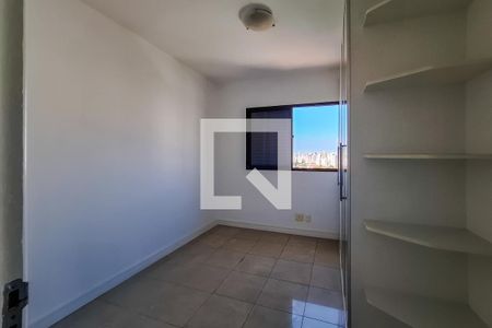Apartamento à venda com 71m², 3 quartos e 2 vagasquarto 2