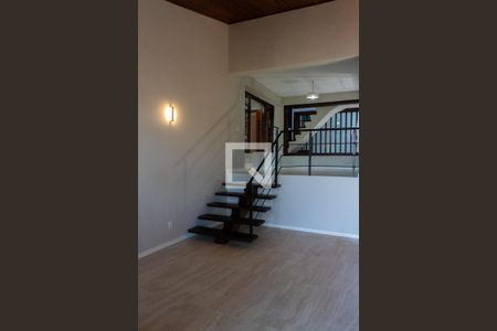 SALA DE TV de casa de condomínio à venda com 3 quartos, 293m² em Loteamento Caminhos de San Conrado (sousas), Campinas