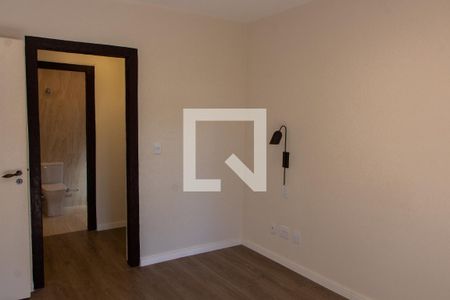 Casa de condomínio à venda com 293m², 3 quartos e 4 vagas Casa de condomínio à venda com 293m², 3 quartos e 4 vagasSUITE