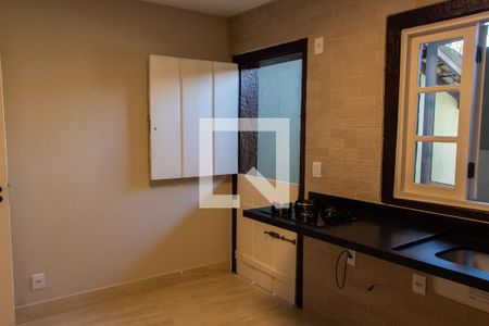 Casa de condomínio à venda com 293m², 3 quartos e 4 vagas Casa de condomínio à venda com 293m², 3 quartos e 4 vagasCOZINHA