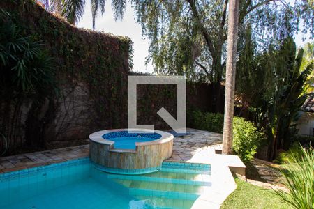 Casa de condomínio à venda com 293m², 3 quartos e 4 vagas Casa de condomínio à venda com 293m², 3 quartos e 4 vagasÁREA EXTERNA FUNDOS