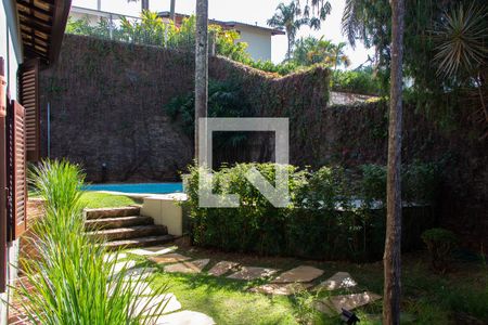 Casa de condomínio à venda com 293m², 3 quartos e 4 vagas Casa de condomínio à venda com 293m², 3 quartos e 4 vagasÁREA EXTERNA FUNDOS